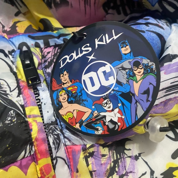 NWT Dolls Kill x DC Comics Puffer Jacket Size Small - Picture 7 of 9